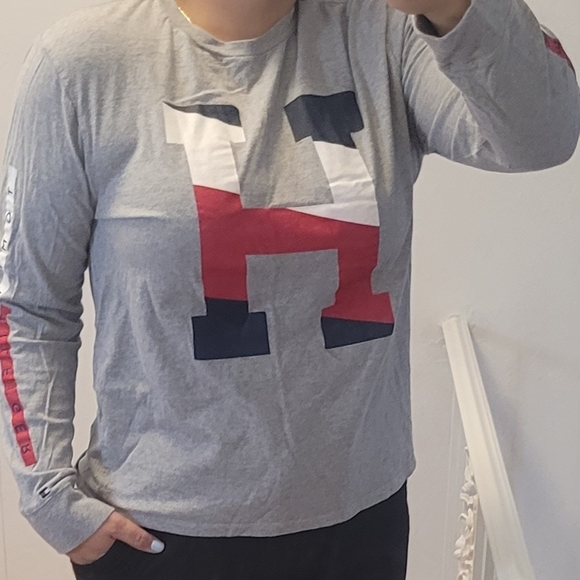 Tommy Hilfiger Gray Long Sleeve Tee with Red and Blue Accents - Picture 7 of 7